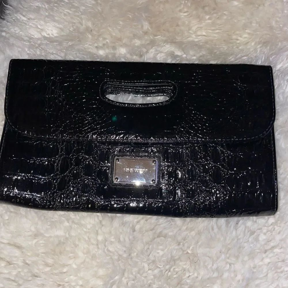 NEW NINE WEST black patent Croc clutch EUC